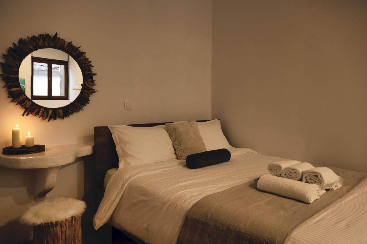 Plaza Guest House Με Tζάκι أراخوفا المظهر الخارجي الصورة